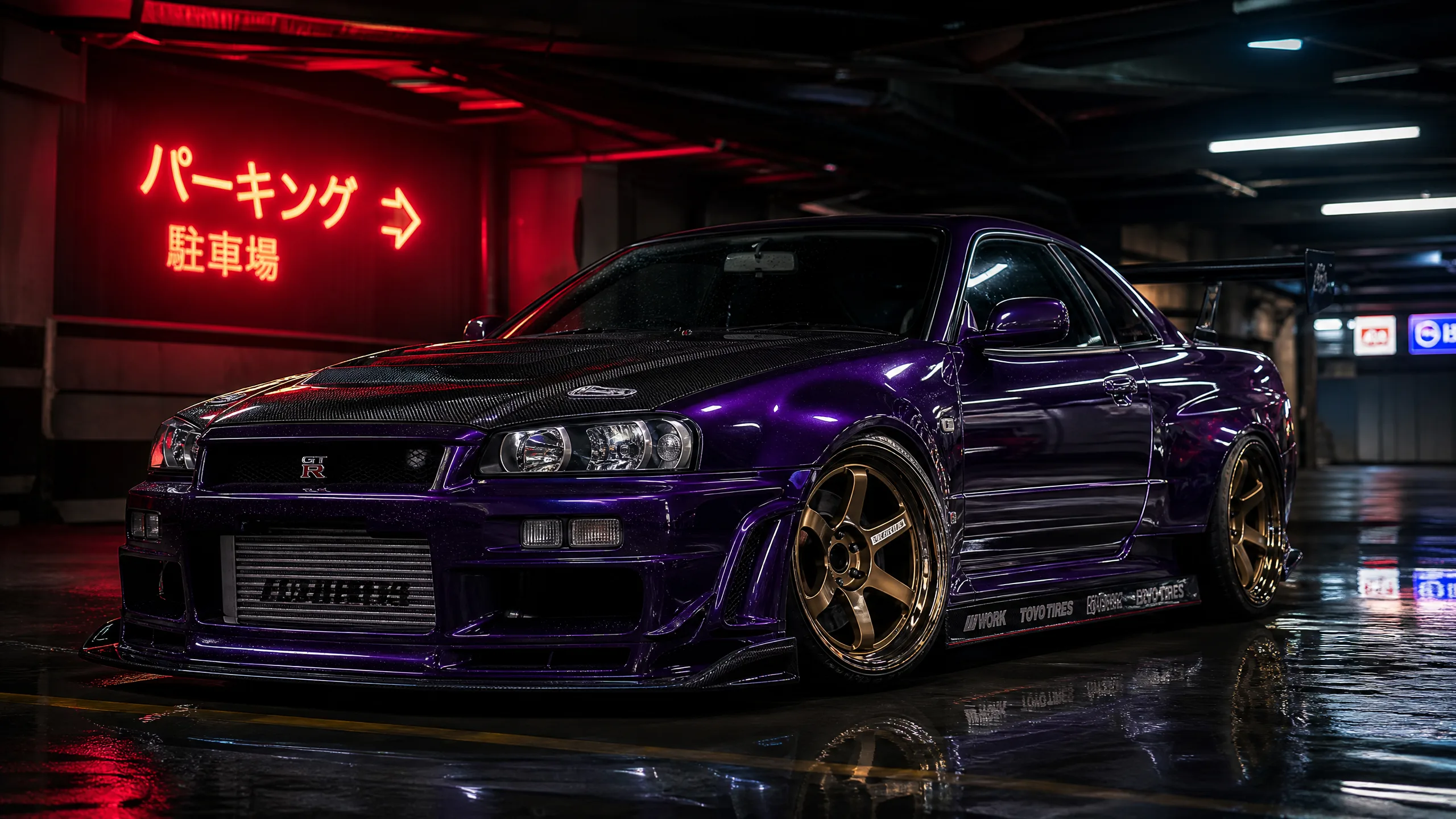 宽体改‍装‌紫​色GTR R34地下‍停车场展示